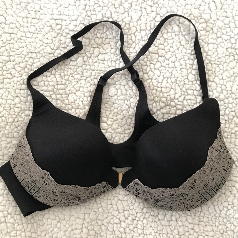 Victoria's Secret Body by Victoria bra